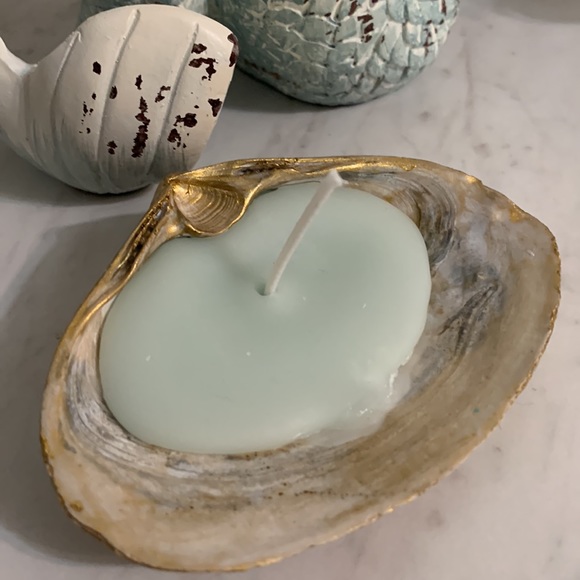 Homemade Ocean Breeze Scented Seashell Candle - Picture 4 of 9
